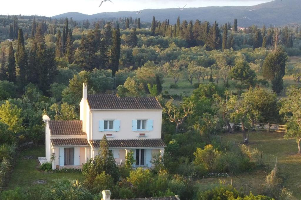 Aroggia Farm room 5
